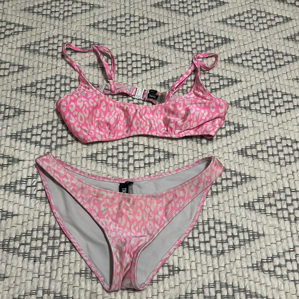 Small Pink Cheetah Triangl Set